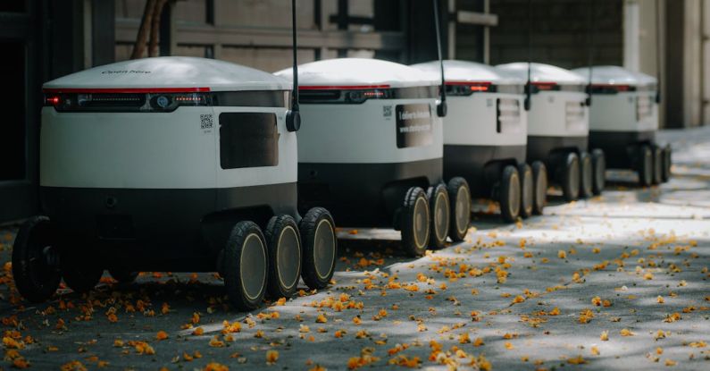 Autonomous Robots - Delivery Robots on Sidestreet